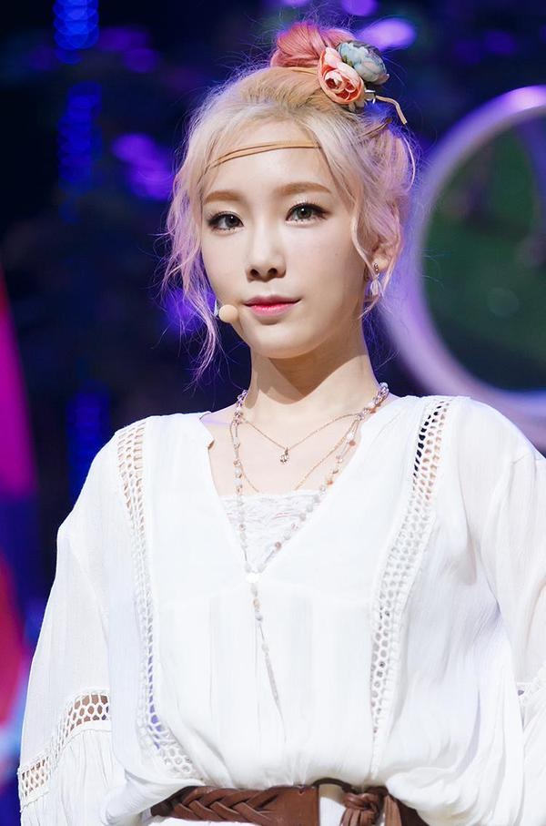 Vừa tung đĩa đơn Party cùng SNSD, Taeyeon