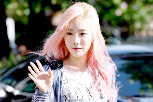 Fan thu thap 2.000 bang chung noi xau Taeyeon (SNSD) hinh anh