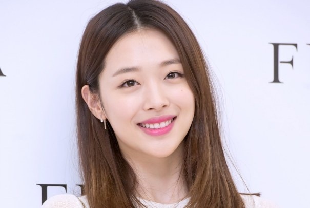 Sulli chinh thuc roi khoi f(x) sau mot nam o an hinh anh