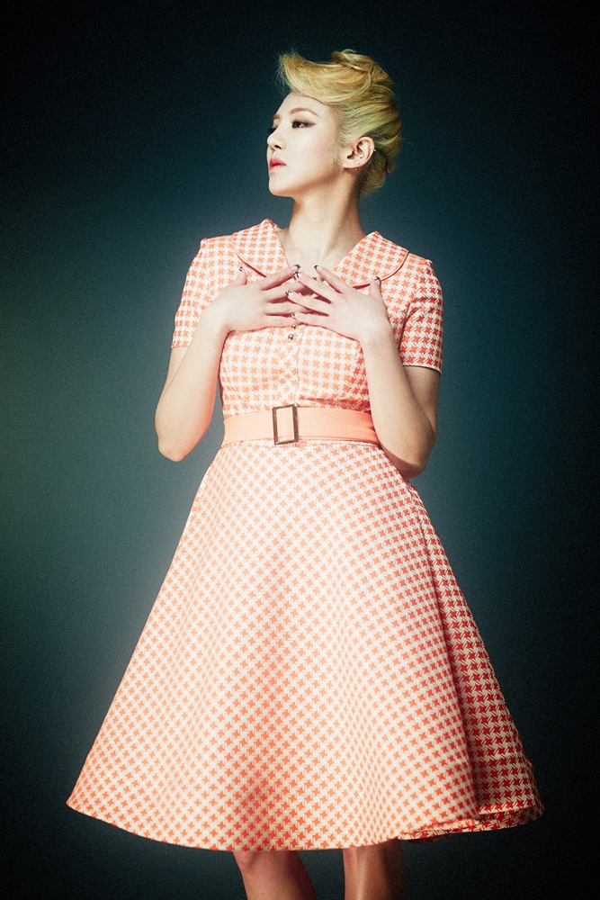 Đây là album đánh dấu sự trở lại chính thức của các cô gái vàng ở thị trường Hàn Quốc, sau Mr.Mr. (2014), với đội hình 8 người. 