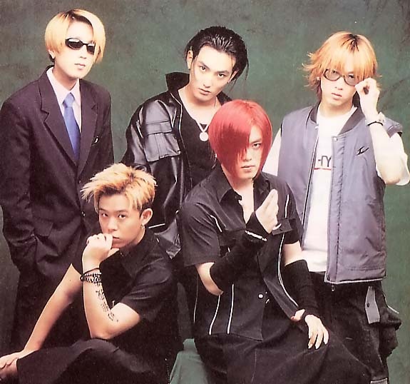 H.O.T là nhóm nhạc thần tượng lừng lẫy một thời của Kpop.