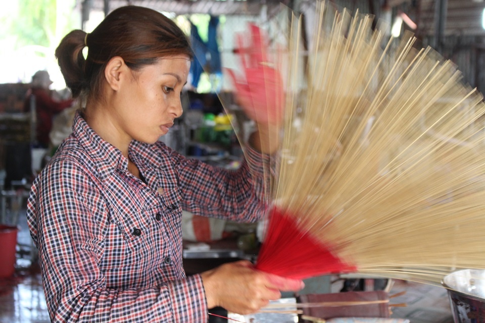 Nghe lam nhang mua nang nong o ngoai o Sai Gon hinh anh