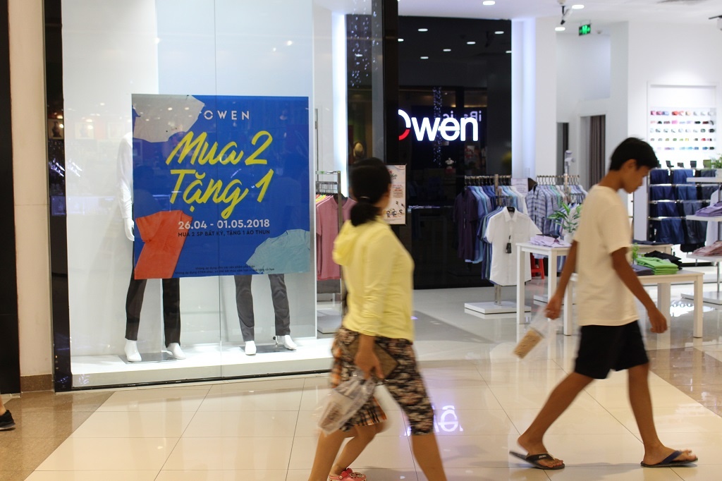 thoi trang khuyen mai dip le 30/4 anh 2