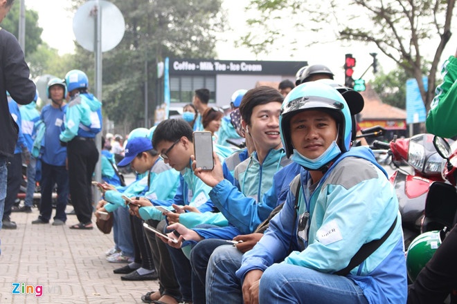 Phi Grab cao gap 3 lan hang khac,  Phi Grab tang tai xe tu huy cuoc, anh 2