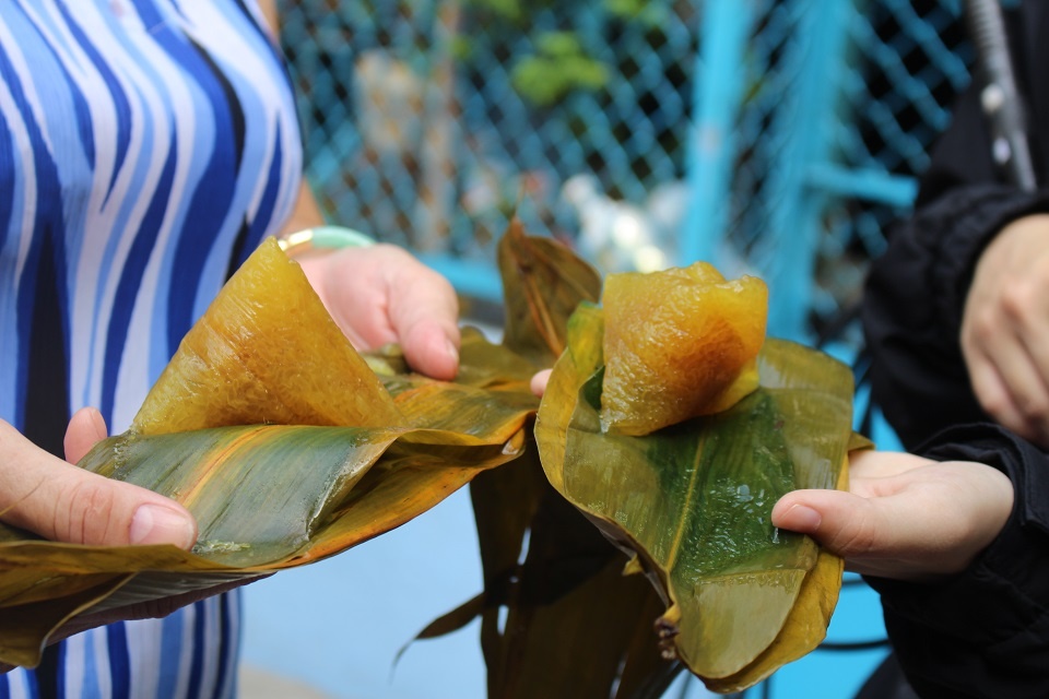 Hem banh u chay hang truoc Tet Doan Ngo anh 14