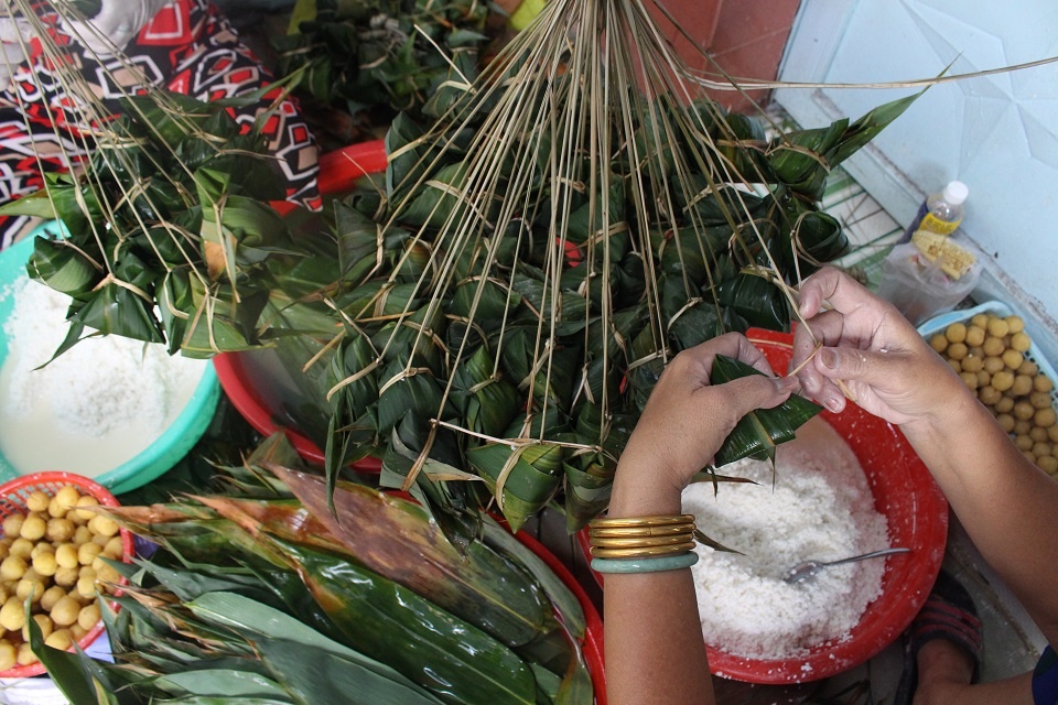 Hem banh u chay hang truoc Tet Doan Ngo anh 5