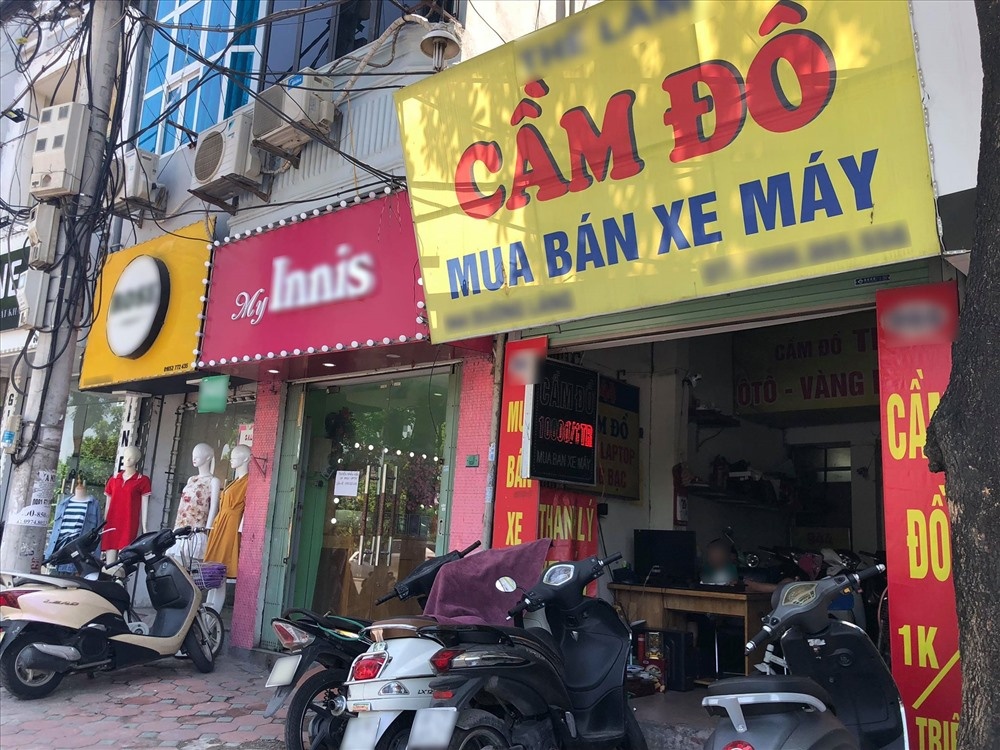 Ùn ùn cầm đồ mùa World Cup, tiệm cầm đồ thu trăm triệu nhờ World Cup ảnh 2 Un un cam do mua World Cup, tiem cam do thu tram trieu nho World Cup anh 2