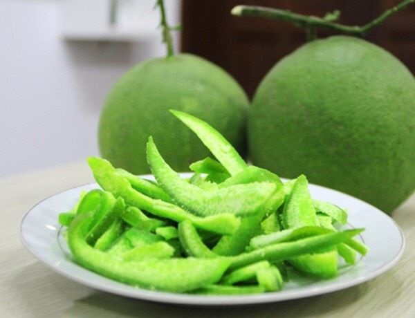 Mut vo buoi Thai hon 600.000 dong/kg, nguoi Viet van san mua hinh anh