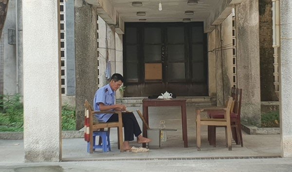 Bi an nha ma giua thu do anh 2