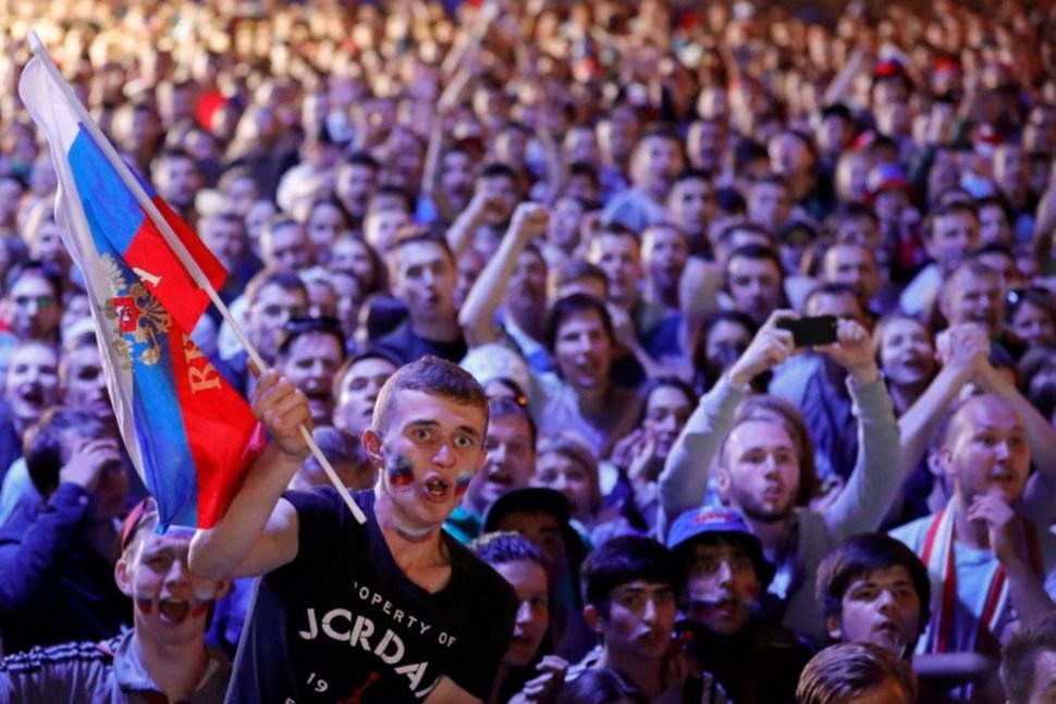 Chi 12 ty USD cho World Cup, Nga thu lai bao nhieu? hinh anh