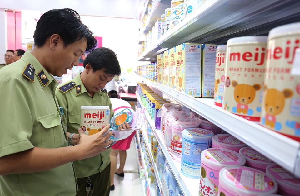 Kiem tra 70 cua hang Con Cung TP.HCM anh 1