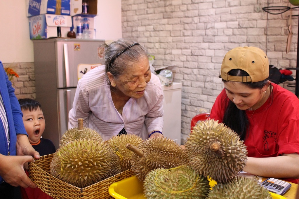 Sau rieng tra hat ve TPHCM anh 12