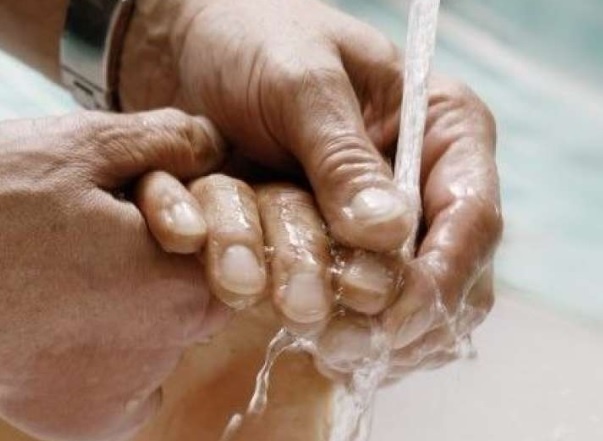 Tay chan gia, kiem Nhat rao ban tren Lazada, Shopee, Sendo hinh anh