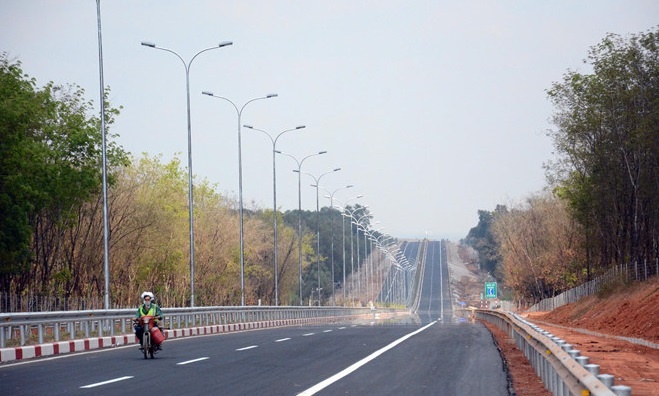 Thu tuong noi khong om dom, nen tao dieu kien thuan loi cho dia phuong hinh anh