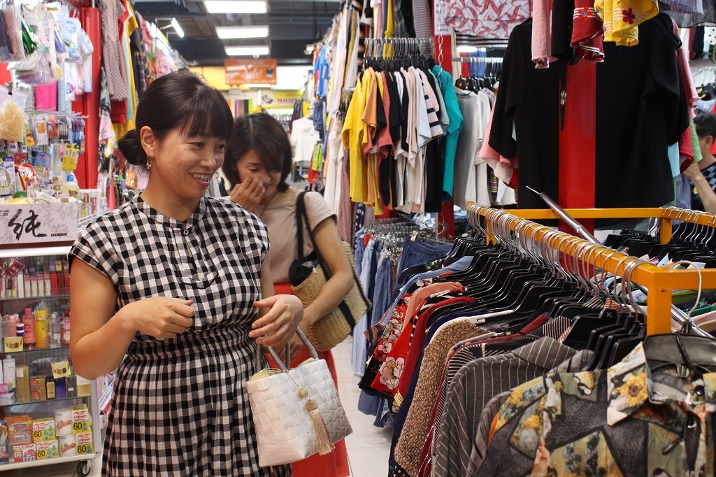 Tieu thuong cho duoi long dat cong vien 23/9 lo phai dong cua,  tra mat bang anh 4