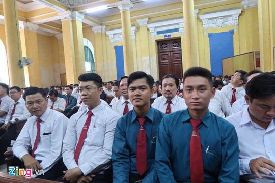 Vinasun co doi duoc hon 41 ty dong tien boi thuong tu GrabTaxi? Vinasun kien GrabTaxi anh 1