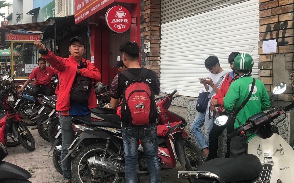 Aber tai xuat sau 2 thang, tai xe Grab, Go-Viet lai chen chan dang ky hinh anh