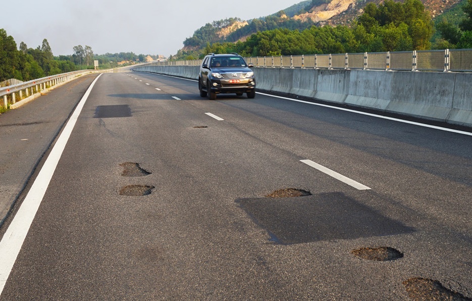 Thu truong GTVT xin loi vi du an 34.500 ty dong vua thong xe da 'o ga' hinh anh