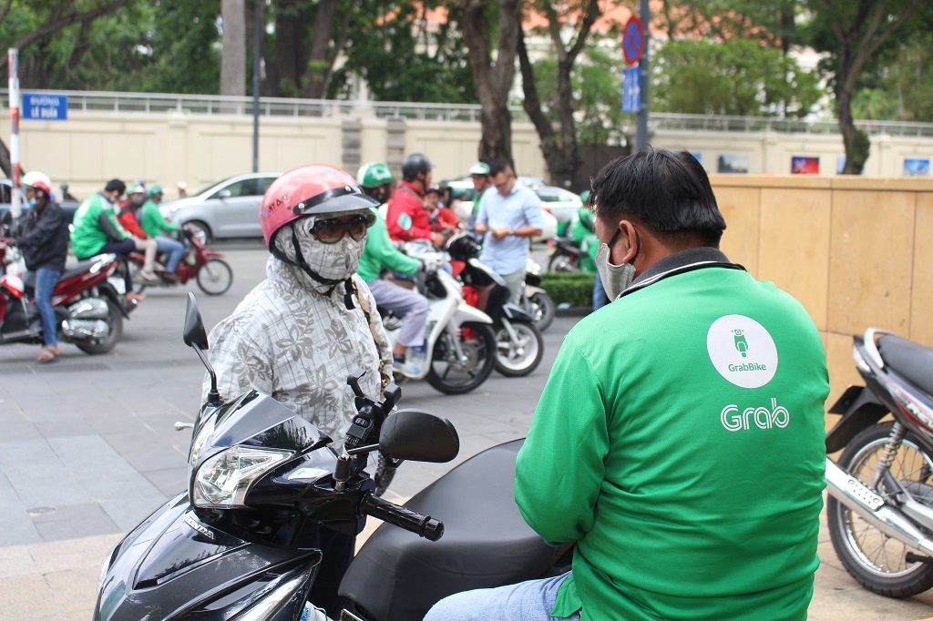 Grab noi gi khi khach to tien trong vi GrabPay bong bien mat? hinh anh
