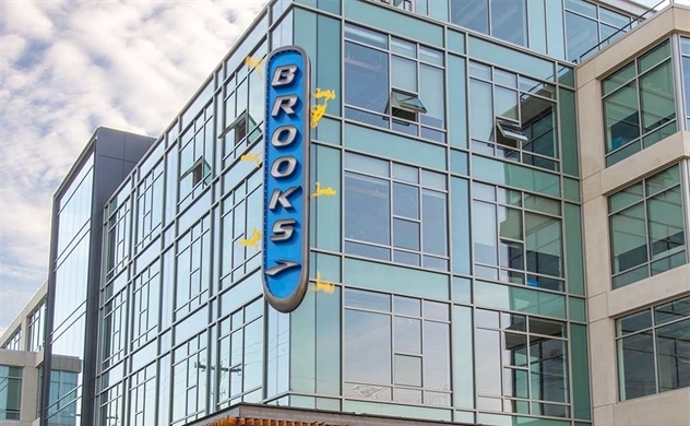 ông vua giày chạy bộ Brooks Running muốn rời Trung Quốc về Việt Nam ảnh 1 ong vua giay chay bo Brooks Running muon roi Trung Quoc ve Viet Nam anh 1