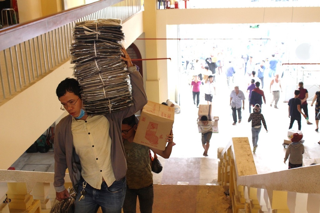 Tieu thuong cho 90 nam tuoi o TP.HCM tro lai ban sau 2 nam sua chua anh 8