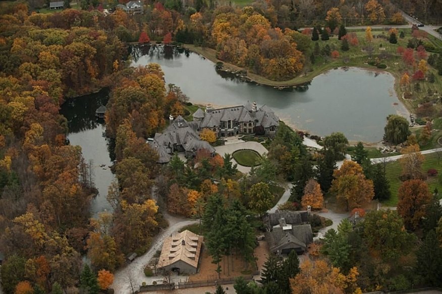 Nhung can nha dat nhat moi bang tai My co gia bao nhieu? anh 8