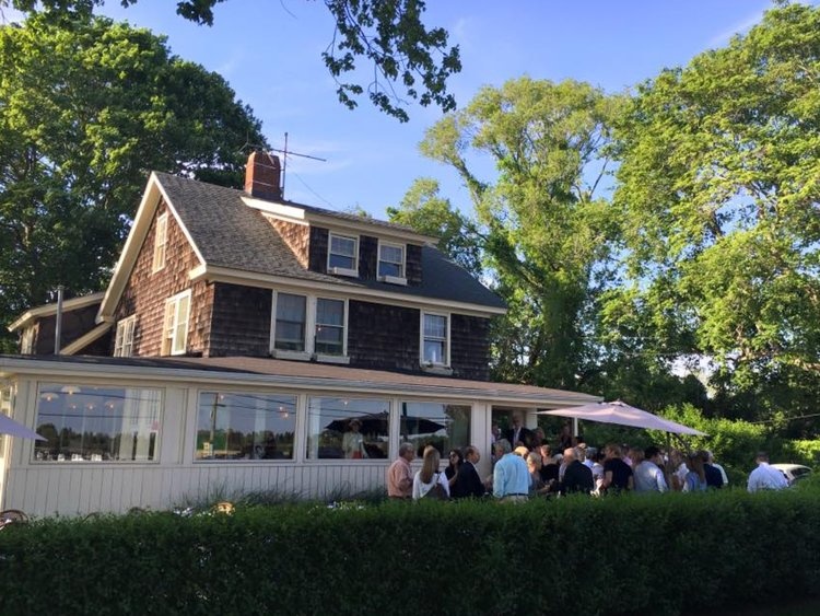 Ngoi lang toan biet thu trieu USD tai My co gi? anh 12