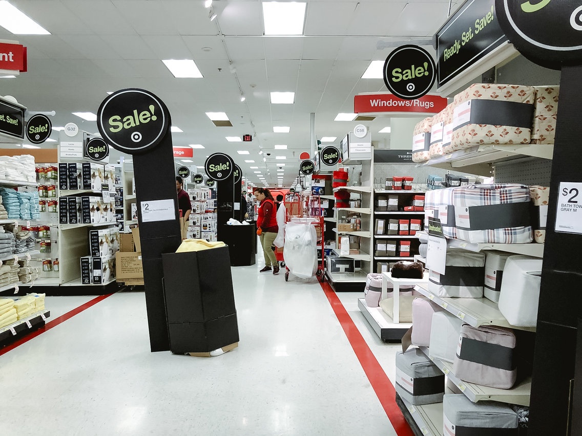 Best Buy,  Target vang tanh ngay Black Friday o My anh 18