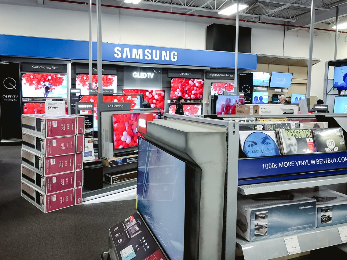 Best Buy,  Target vang tanh ngay Black Friday o My anh 7