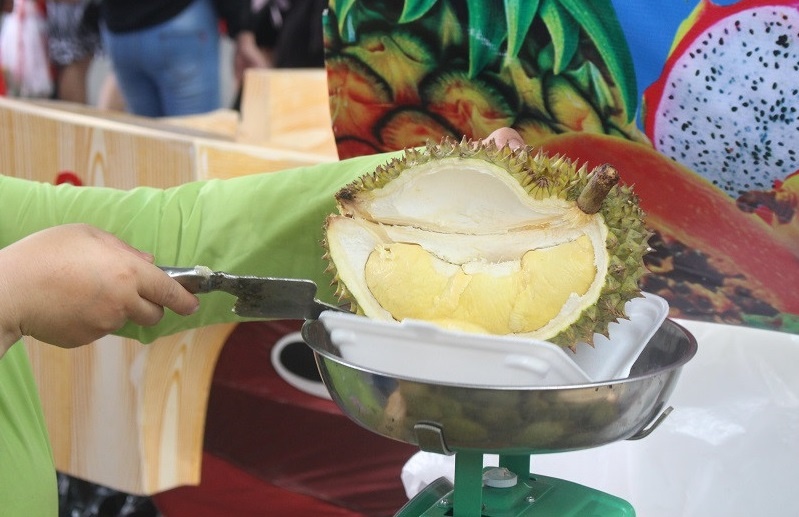 Sau rieng mien Tay rot gia, nguoi Sai Gon van phai mua dat gap 3 lan hinh anh