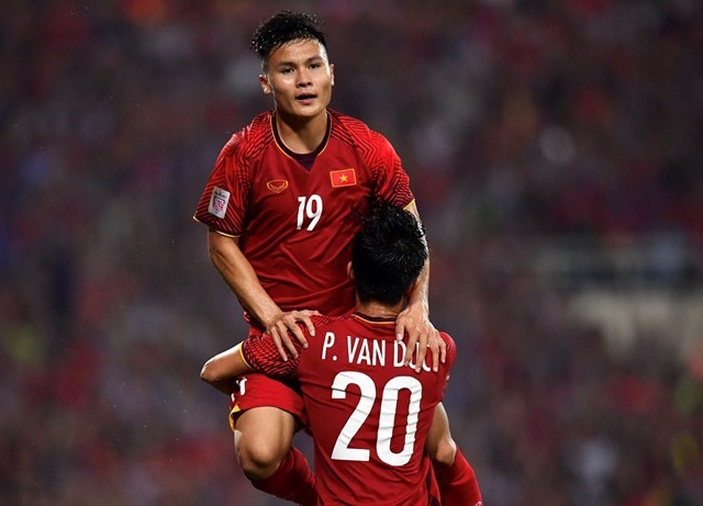 'Con bao' giam gia cho nguoi ten Hai, Phuong khi VN thang Philippines hinh anh