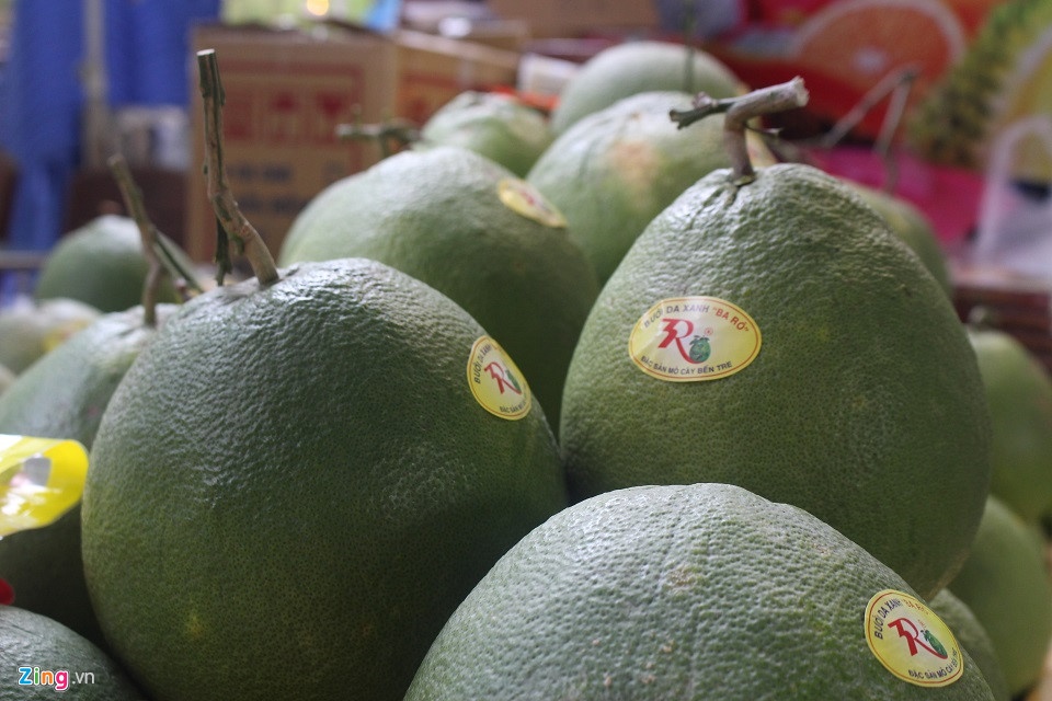 Nong san Viet duoc mua mat gia va rui ro xuat khau tieu ngach qua TQ hinh anh