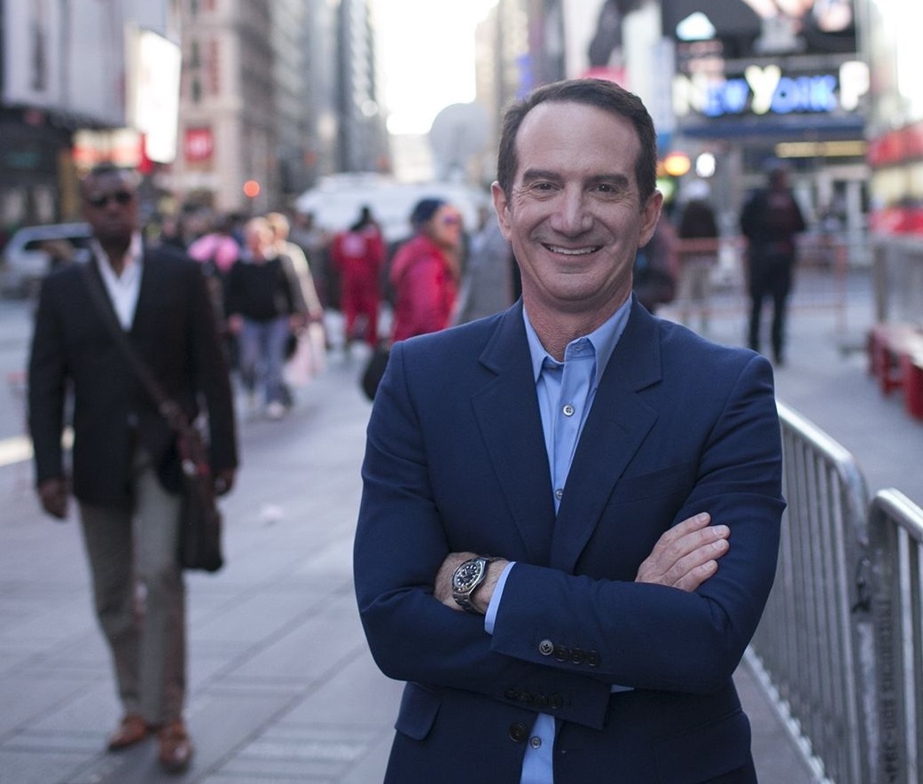 Trieu phu tu than My: 'Muon lam giau thi mua nha, khong nen o thue' hinh anh