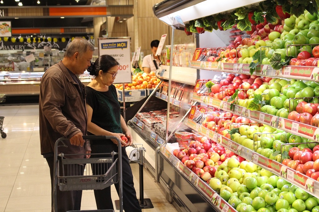 Cuoi nam, nguoi Viet chi chuc trieu USD mua trai cay ngoai an Tet hinh anh