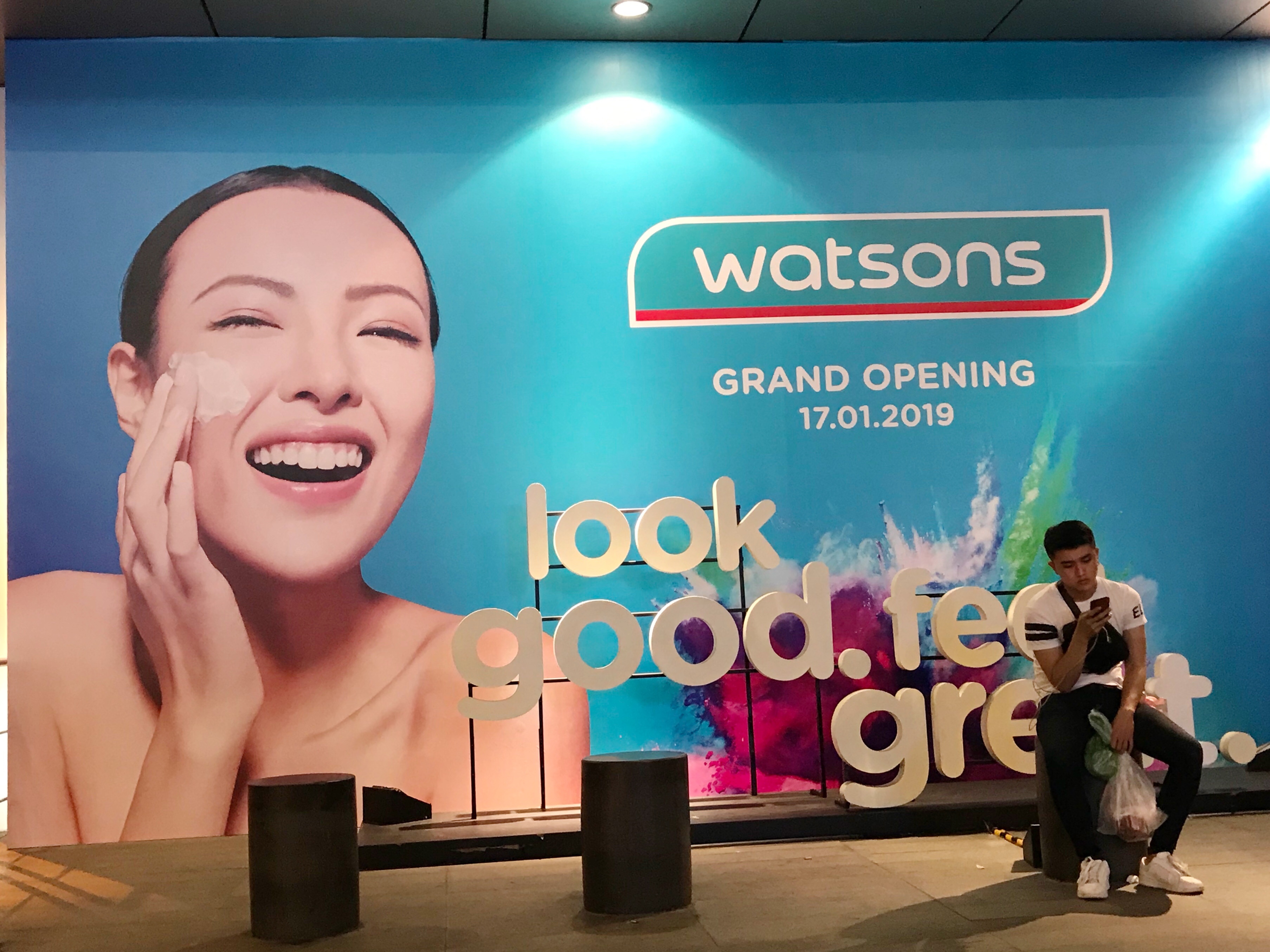 Ty phu Hong Kong nhay vao ban le my pham o Viet Nam hinh anh