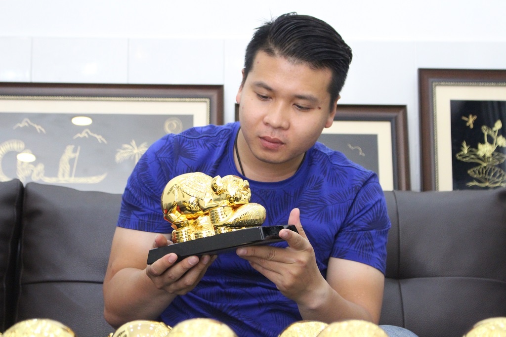 Nguoi Sai Gon san heo bang vang gia vai chuc den tram trieu choi Tet anh 2