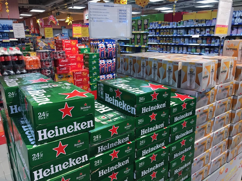 Gia bia trong sieu thi re hon dai ly, hang van day ap hinh anh