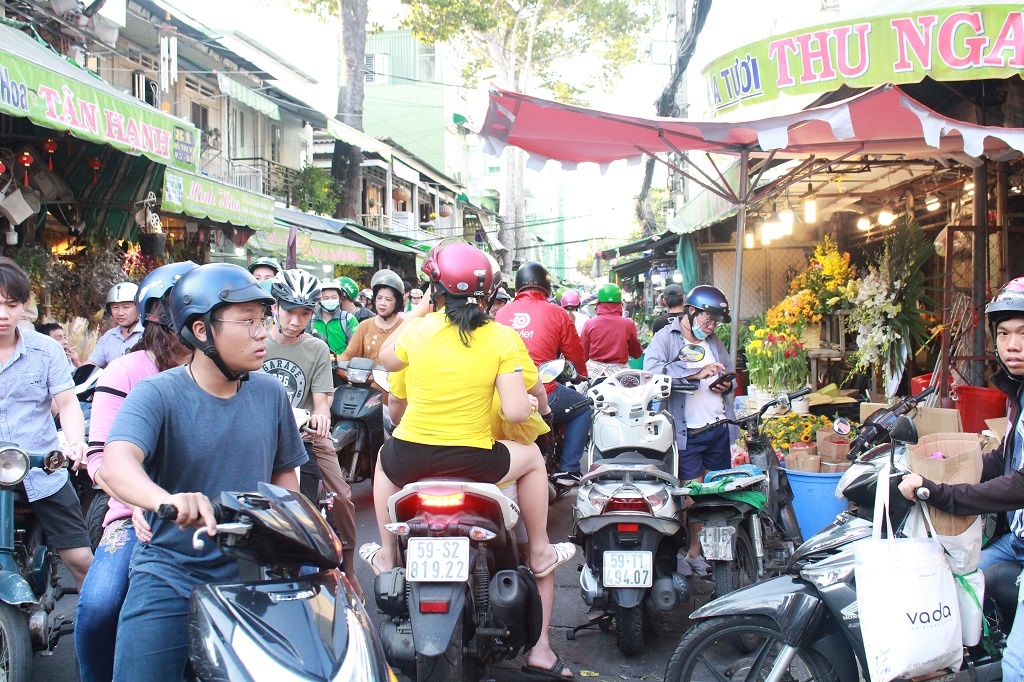 Cho hoa lon nhat nhi Sai Gon dong nghet truoc ngay Valentine anh 2