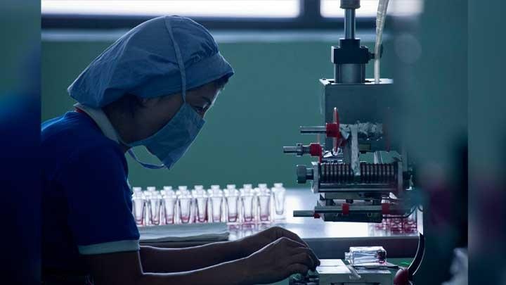 Ben trong nha may san xuat my pham cua Trieu Tien anh 9