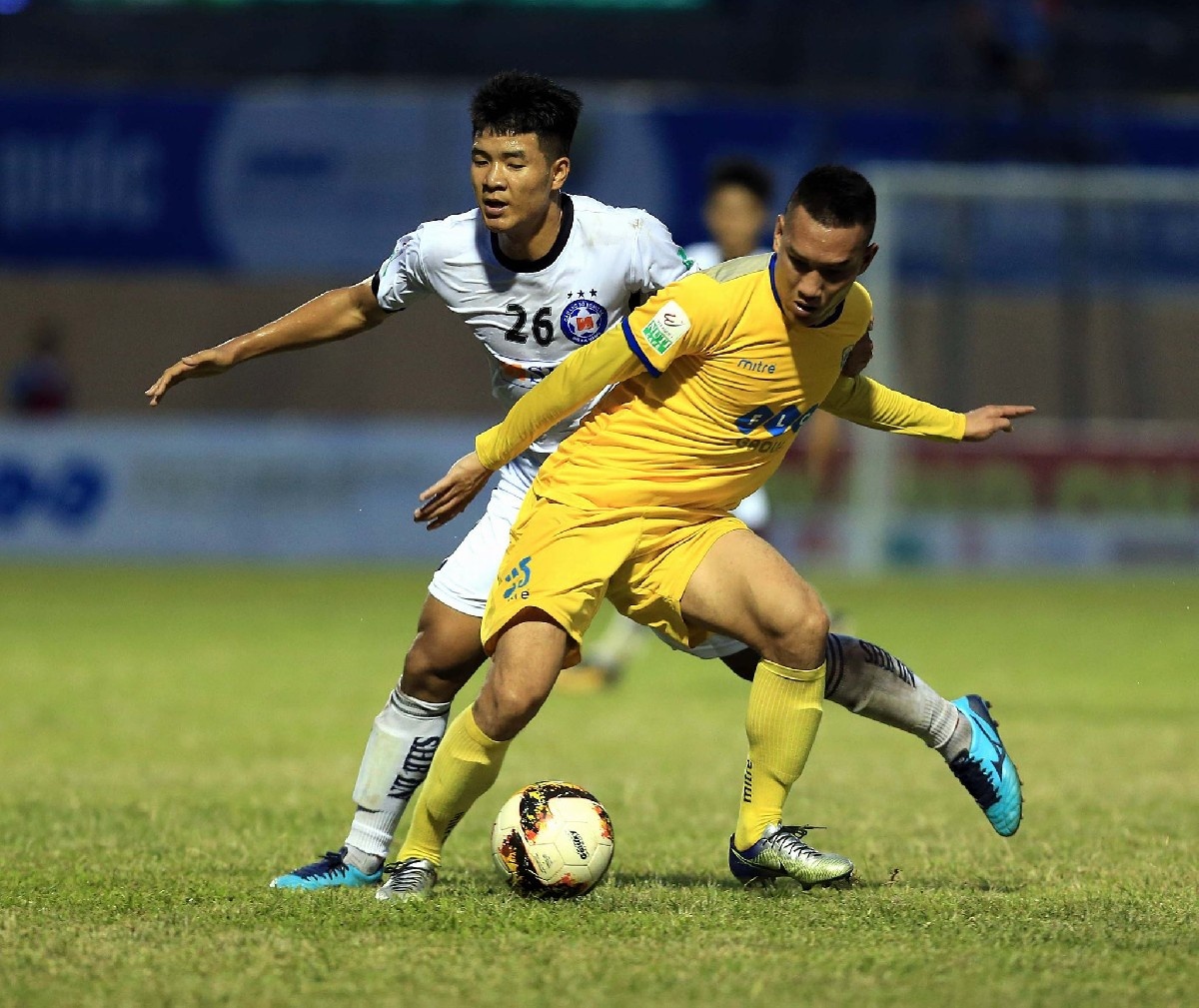 HLV Minh Phuong to trong tai cuop ban thang cua Da Nang hinh anh