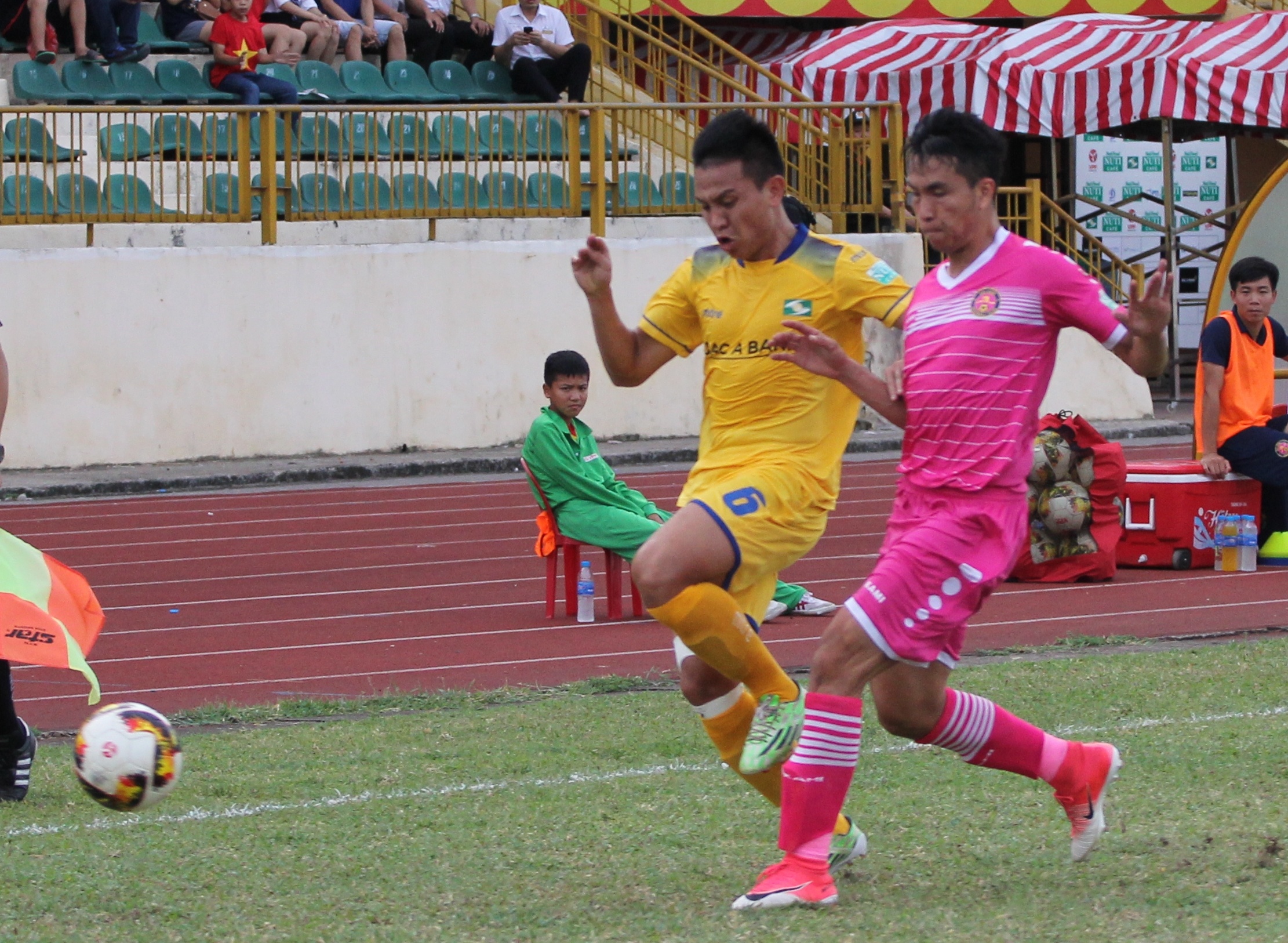 Phan Van Duc,  Phan Van Tai Em,  Nga,  World Cup 2018,  V.League 2018,  Messi anh 2