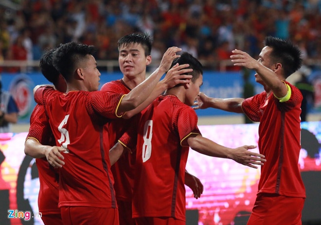 Thay gi tu ‘man chao hoi’ cua tuyen Olympic Viet Nam? hinh anh