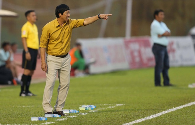 HLV doi bet bang quyet choi tat tay cho phan con lai V.League 2018 hinh anh