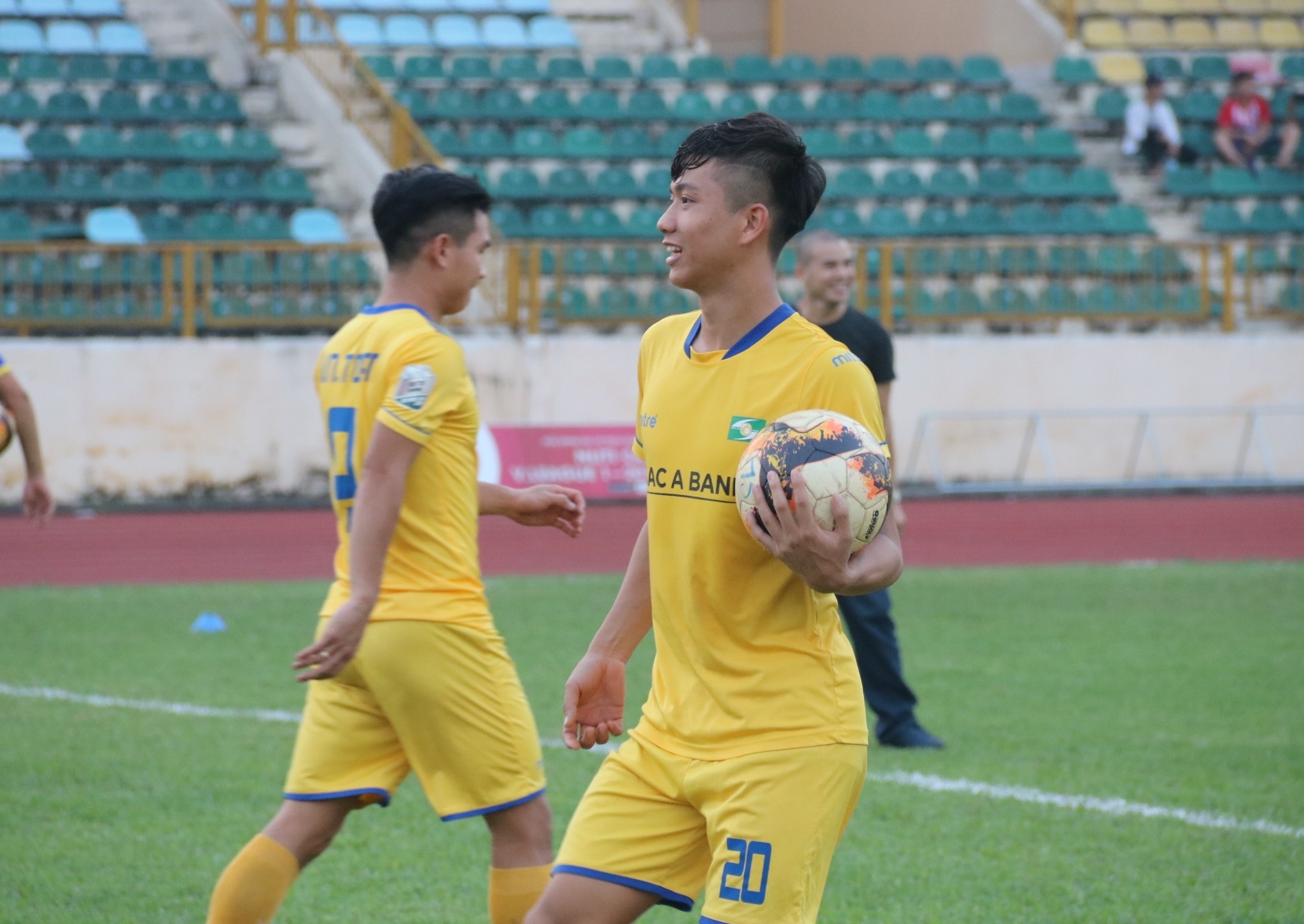 SLNA,  Que Ngoc Hai anh 4