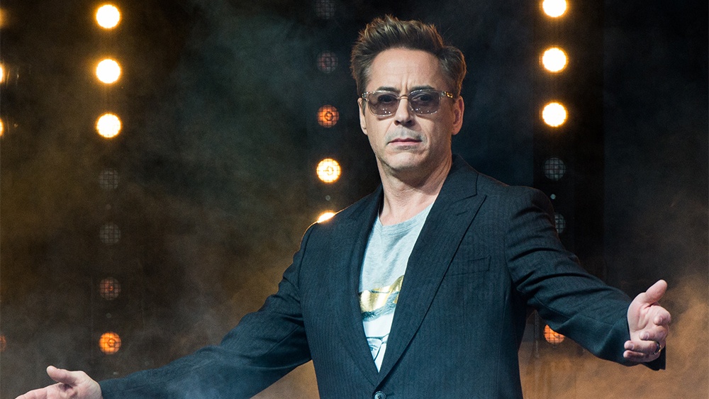 Robert Downey Jr. nhan cat-xe 10 trieu USD cho 8 phut xuat hien hinh anh