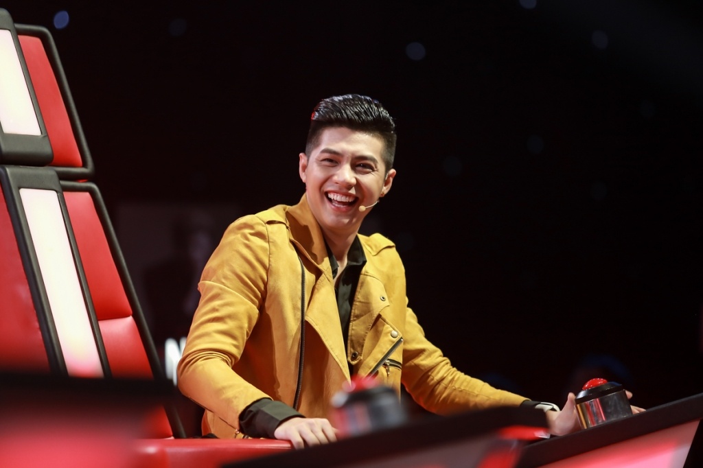 Noo Phuoc Thinh dang yeu hay dang ghet tai The Voice 2018? hinh anh