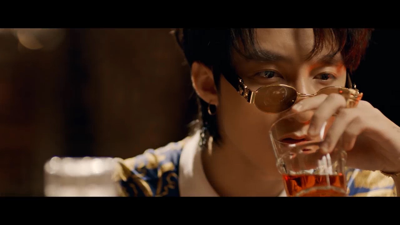 Son Tung M-TP,  Shoot Dance anh 1