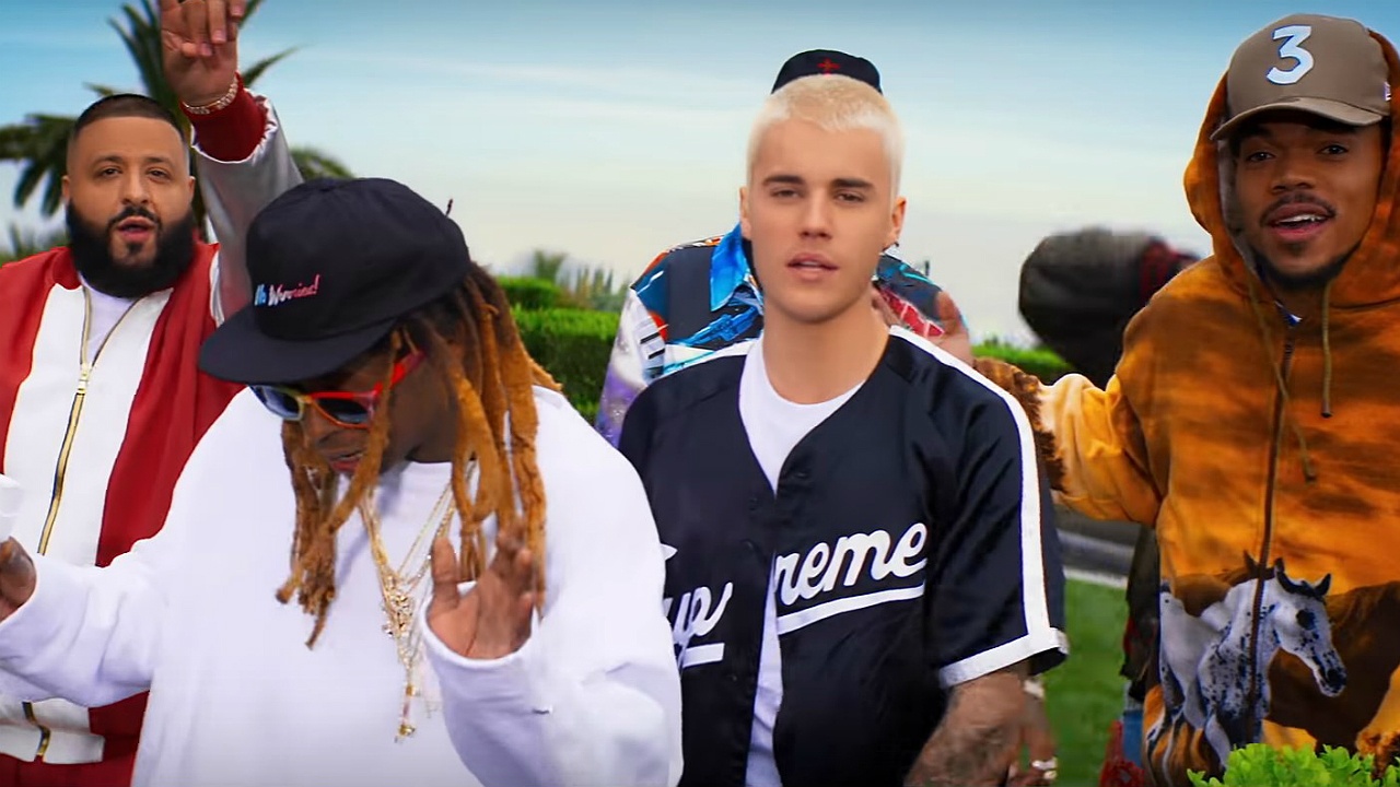 Truoc them ket hon, Justin Bieber chuan bi tung sieu pham mua he hinh anh