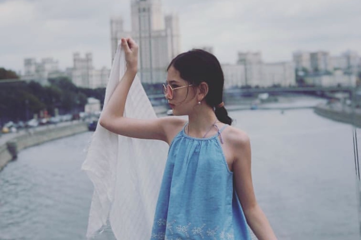 Ngam ve dep lai cua em gai thu mon Dang Van Lam hinh anh