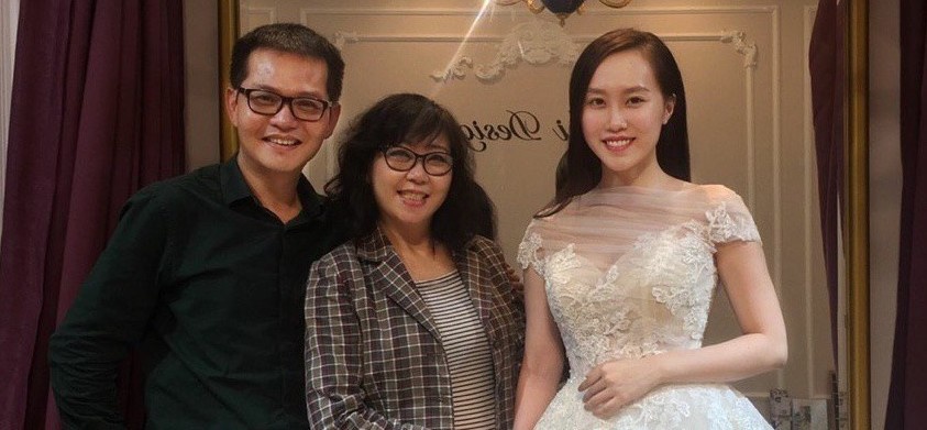 NSND Trung Hieu dua ban gai kem 19 tuoi di thu vay cuoi hinh anh